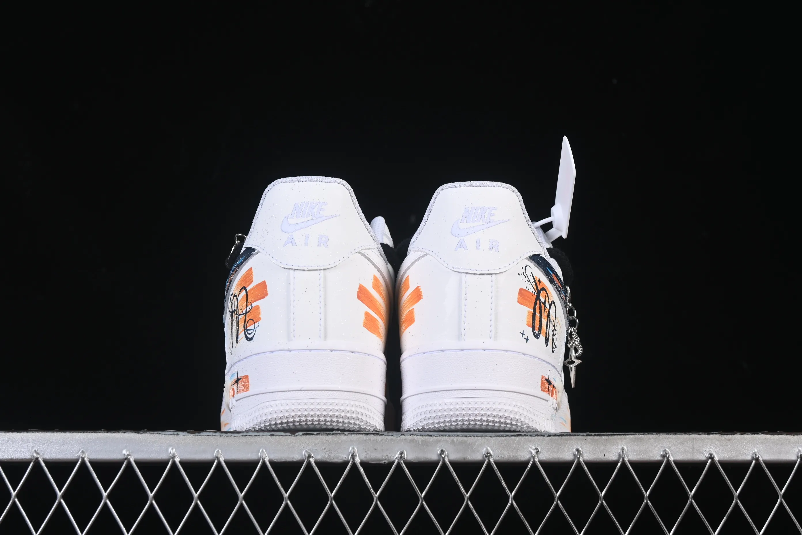 All categories Nk Air Force 1 Air Force series Nk Air Force 1 Low Air Force low-top Nike Air Force 1'07 Low "Scorpio" Hand-painted graffiti Twelve zodiac signs series Scorpio Air Force 1 low-top casual sneakers Constellation 10241122